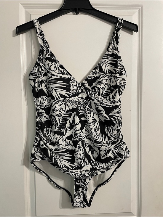 Anne Cole Other - Anne Cole One Piece Black and White Tropical Print Swimsuit Size 12